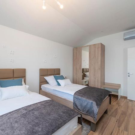 Luxury Apartments - La Vir 5& 6 Exteriör bild