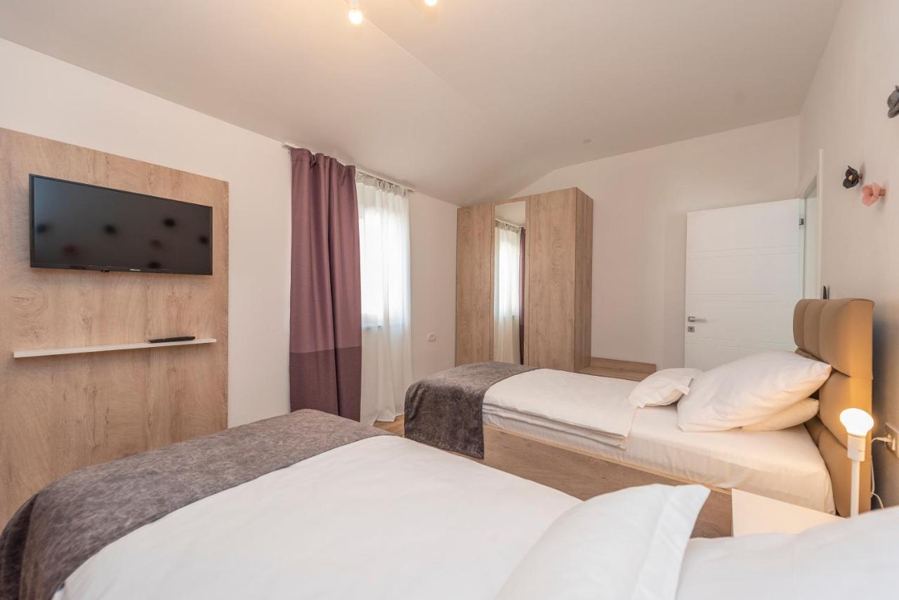 Luxury Apartments - La Vir 5& 6 Exteriör bild