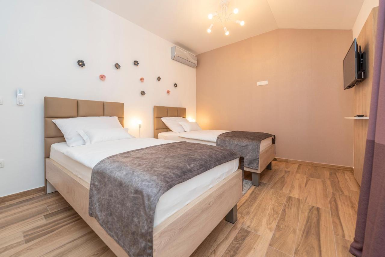 Luxury Apartments - La Vir 5& 6 Exteriör bild